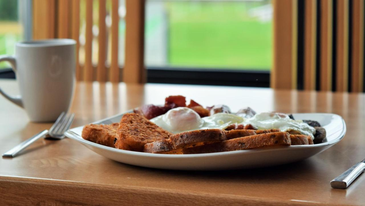 Calderfields Golf & Country Club Hotel Walsall Ngoại thất bức ảnh